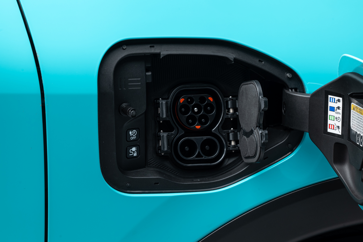 Nuova Nissan LEAF Foto Unveil (12)